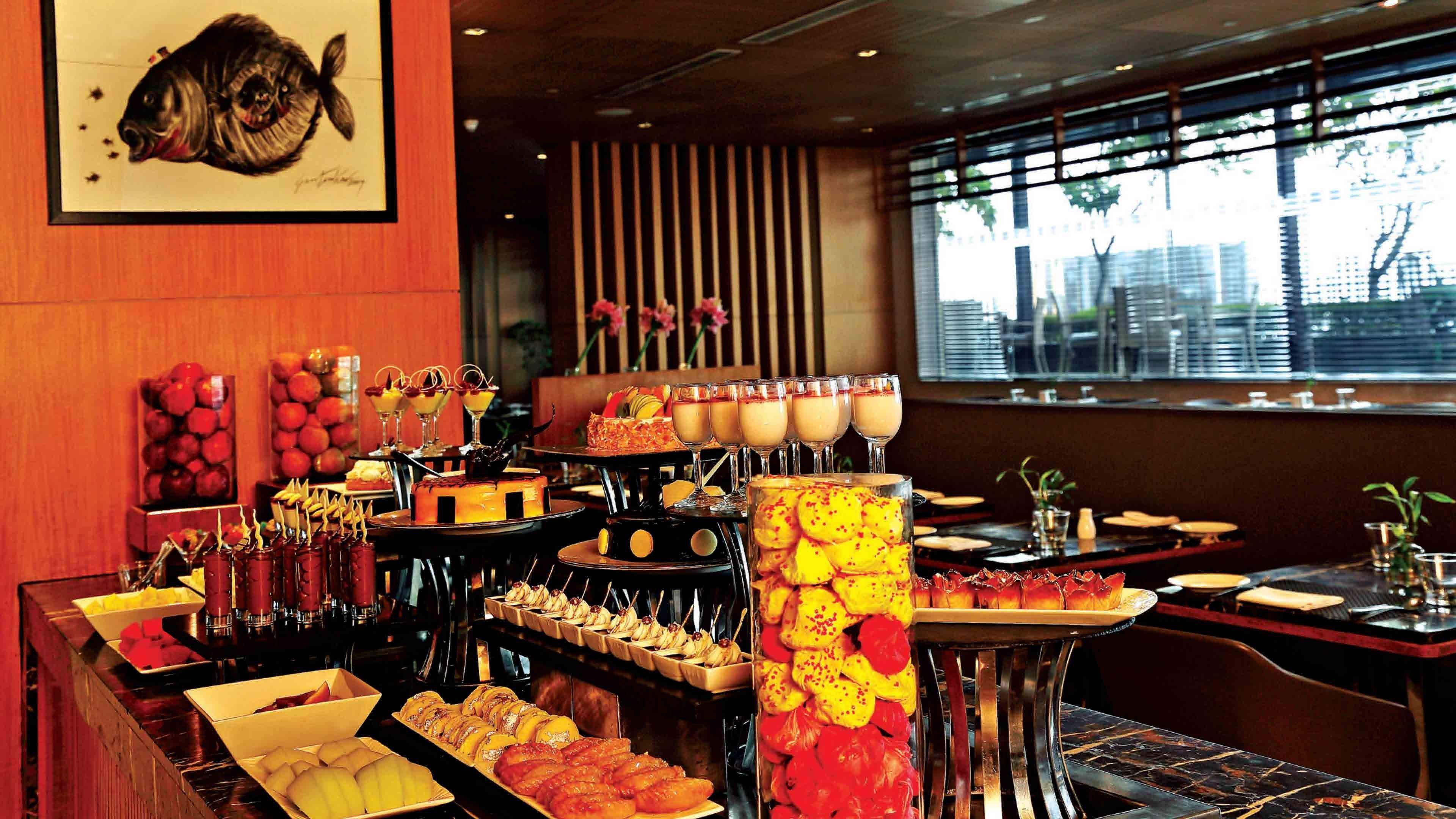 Holiday Inn New Delhi Mayur Vihar Noida By Ihg מראה חיצוני תמונה A buffet at a hotel