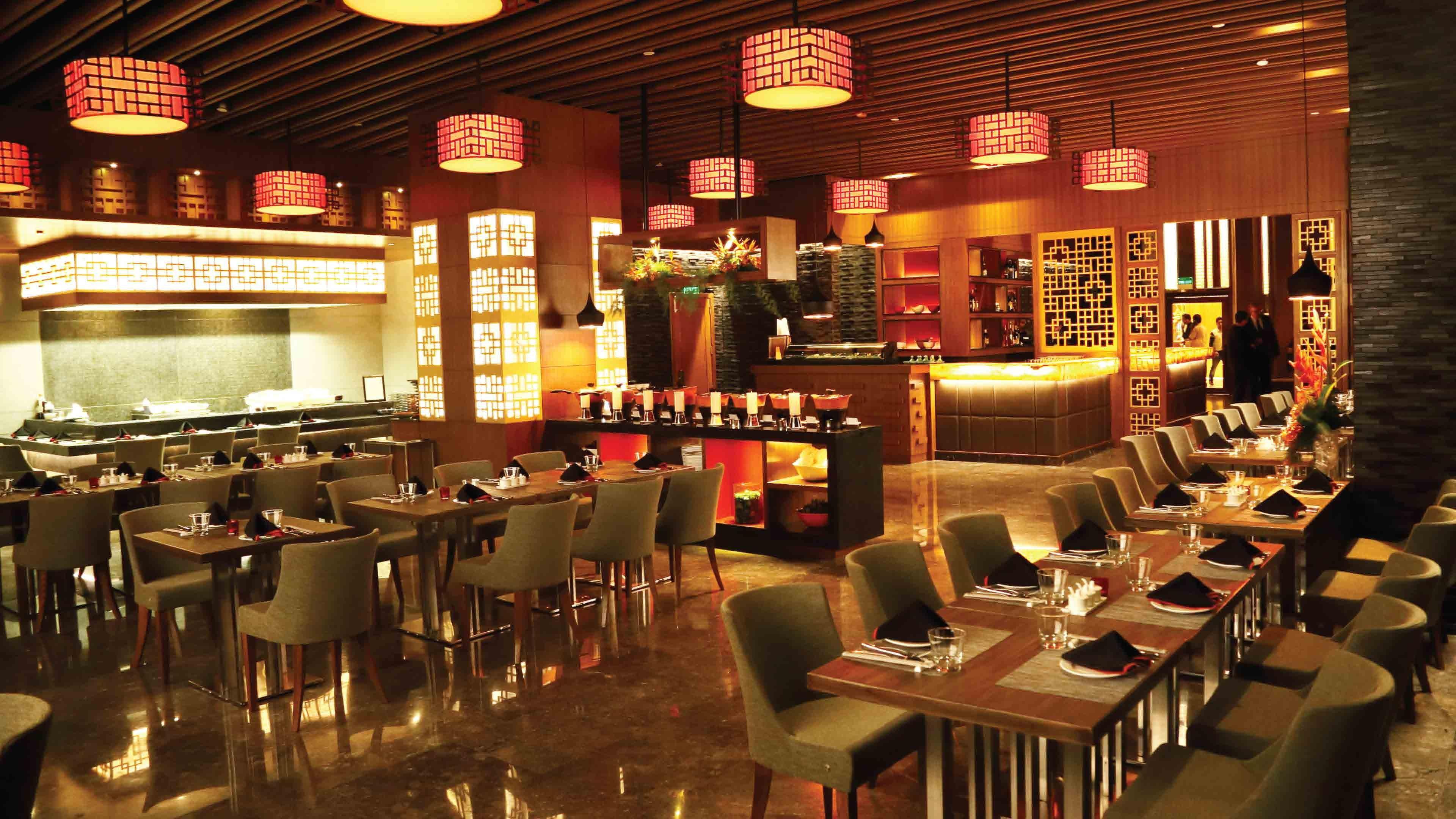 Holiday Inn New Delhi Mayur Vihar Noida By Ihg מראה חיצוני תמונה The interior of the restaurant