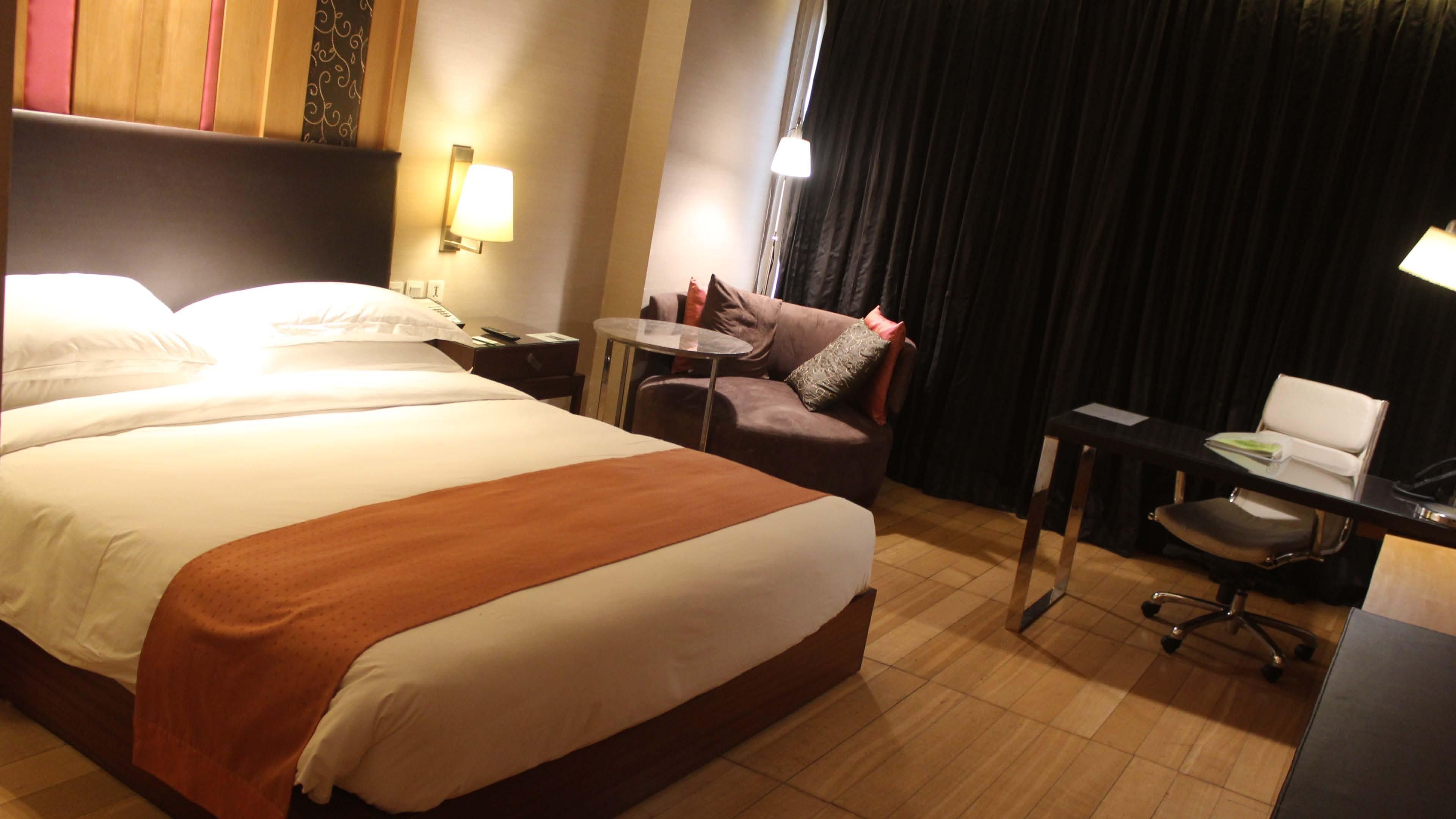 Holiday Inn New Delhi Mayur Vihar Noida By Ihg מראה חיצוני תמונה A room at the hotel