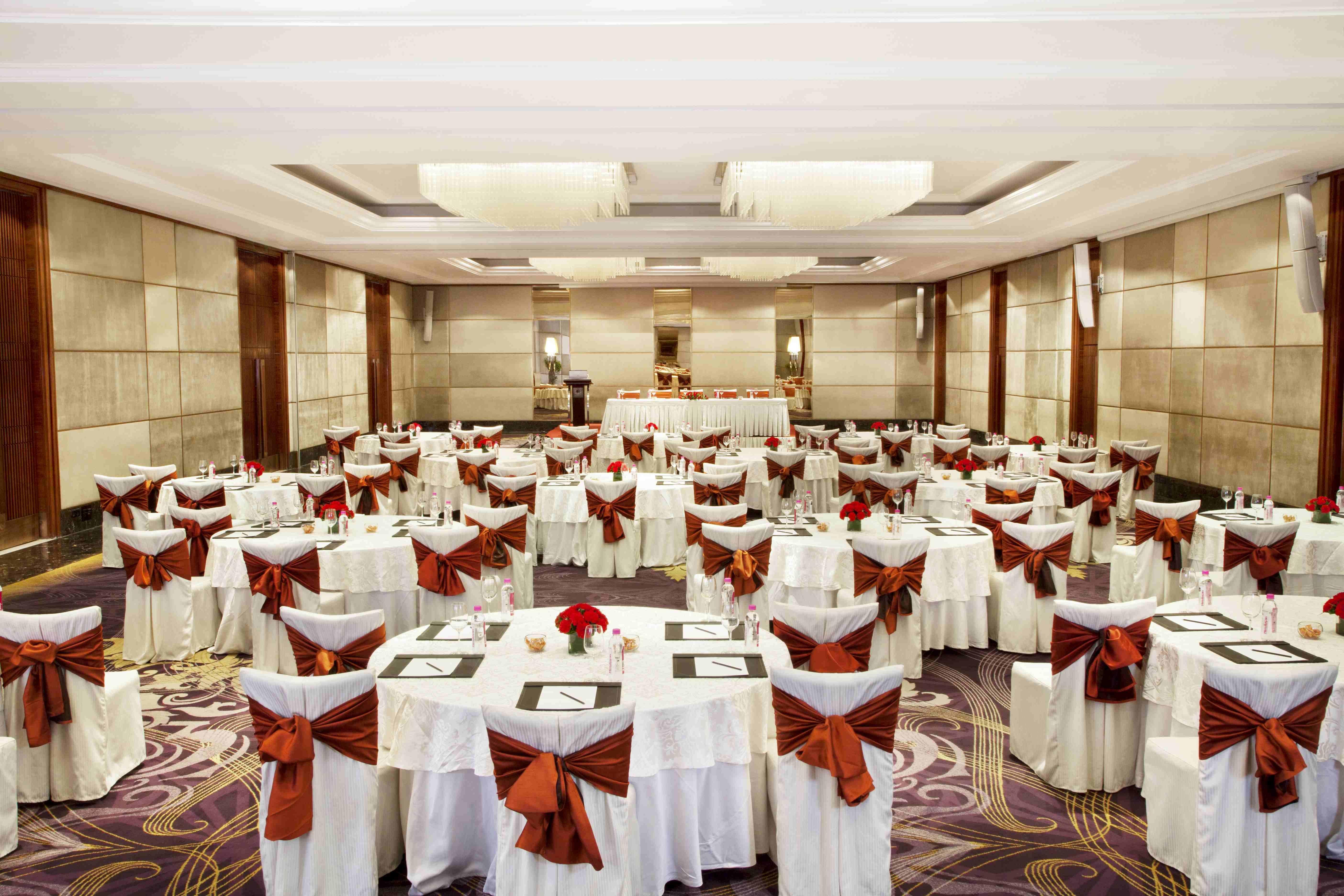 Holiday Inn New Delhi Mayur Vihar Noida By Ihg מראה חיצוני תמונה The ballroom