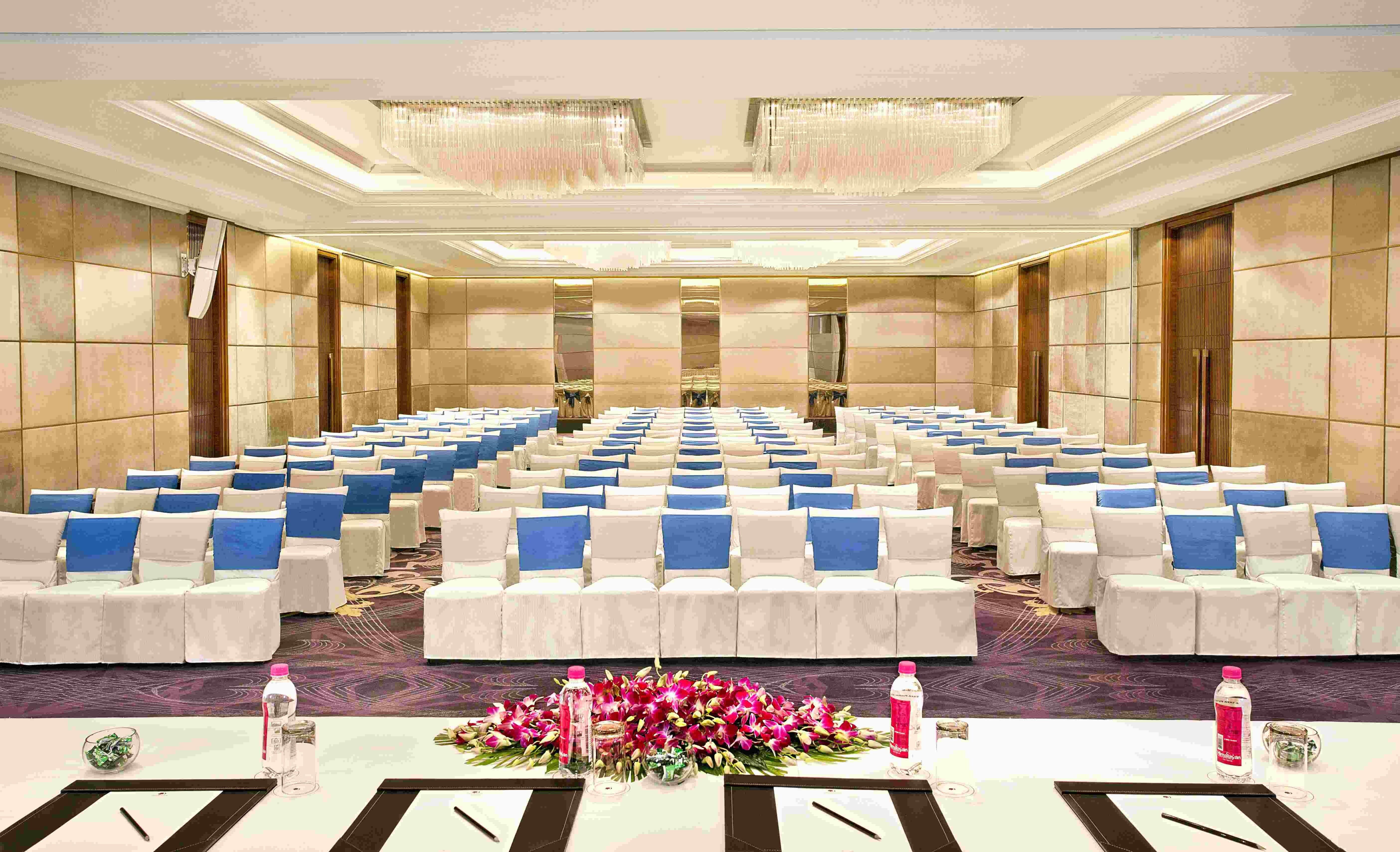 Holiday Inn New Delhi Mayur Vihar Noida By Ihg מראה חיצוני תמונה The Grand Ballroom