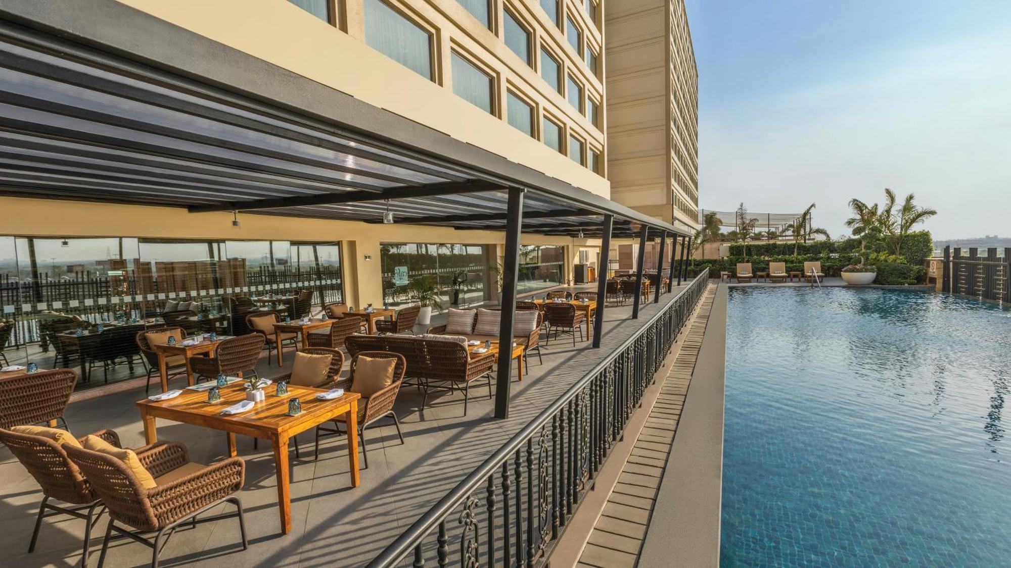 Holiday Inn New Delhi Mayur Vihar Noida By Ihg מראה חיצוני תמונה The Poolside at The Park, Hyderabad